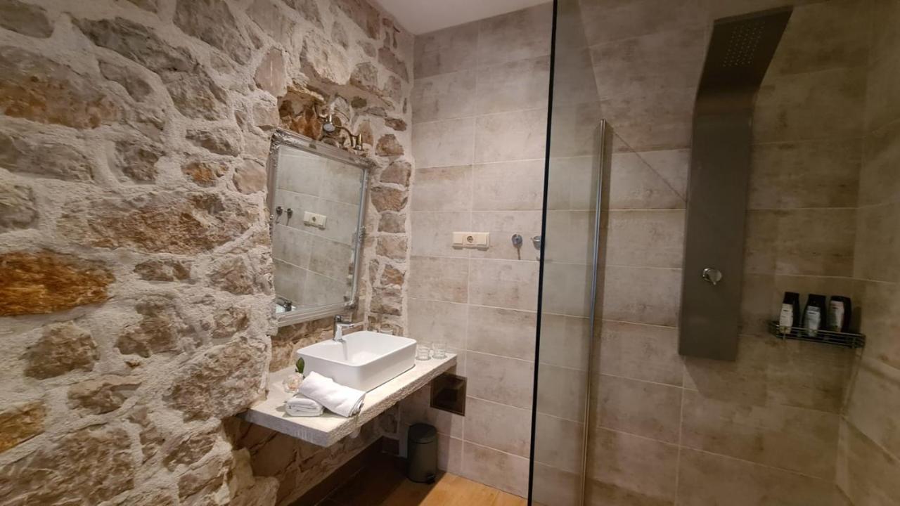 Boutique Vila Marijini Dvori Tribalj Exterior foto