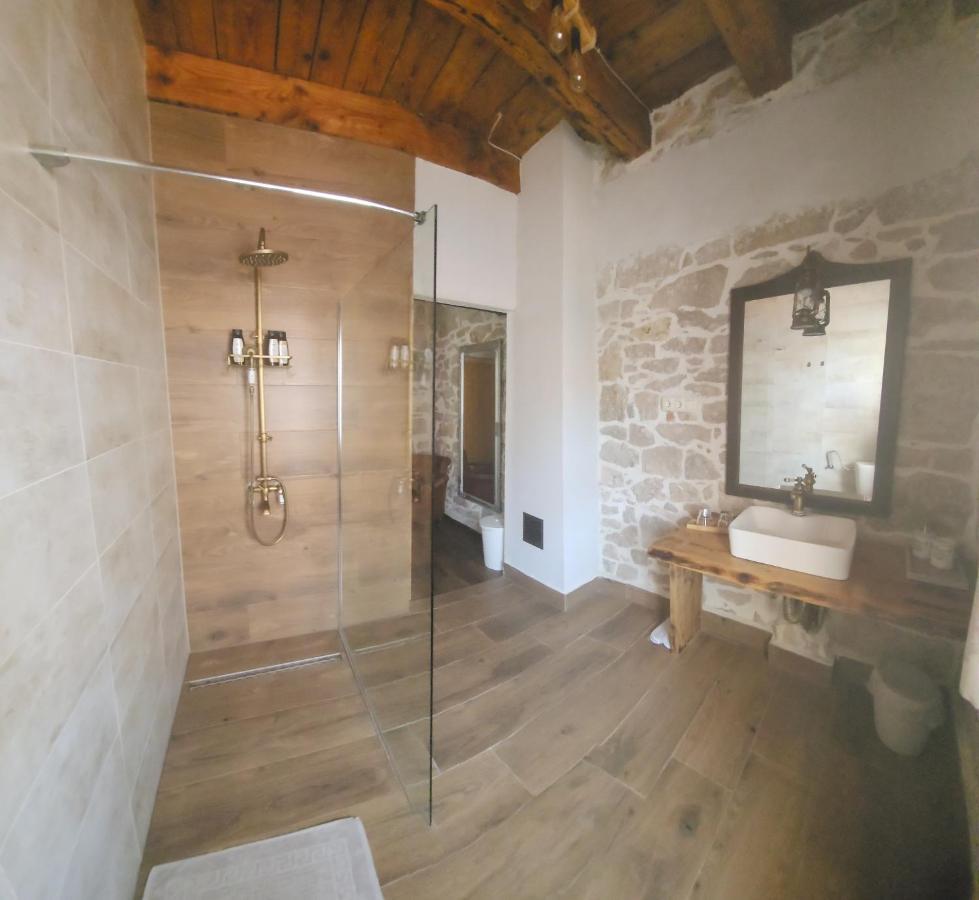 Boutique Vila Marijini Dvori Tribalj Exterior foto
